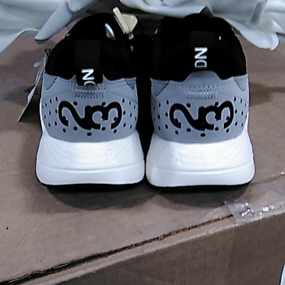 Jordan air lows - Picture 3 of 6